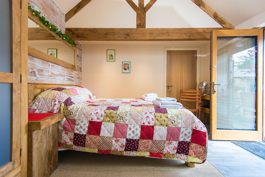 Bed and Breakfast Widbrook Barns Брадфорд на Аэвен Экстерьер фото