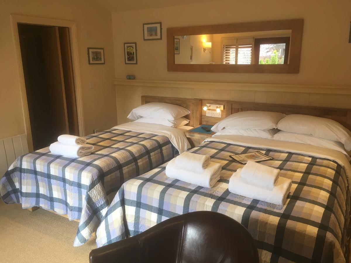 Bed and Breakfast Widbrook Barns Брадфорд на Аэвен Экстерьер фото